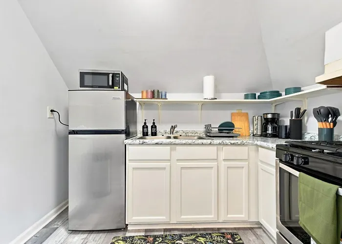 1br 1bath East Liberty Entire W Balcony